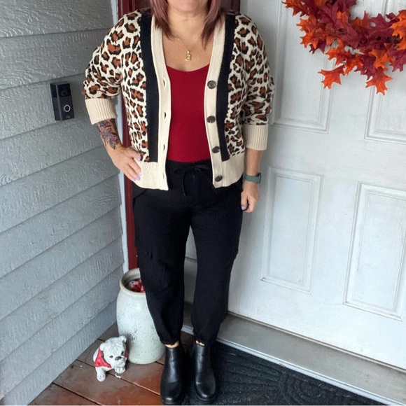 Cabi Busy Tank (style 4381) - Picture 8 of 10